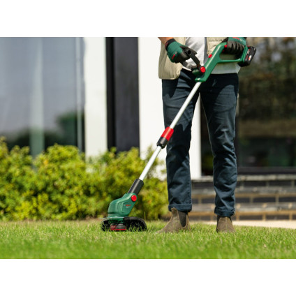 Триммер Bosch UniversalGrassCut 18V-26-500 06008C1F00 (с 1-им АКБ)