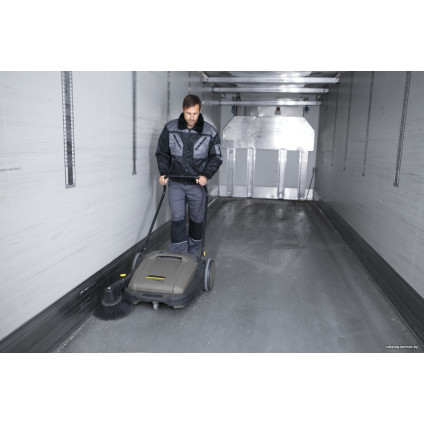 Подметальная машина Karcher KM 70/20 C 1.517-106.0