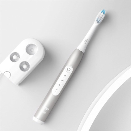 Электрическая зубная щетка Oral-B Pulsonic Slim Luxe 4000 (серебристый)