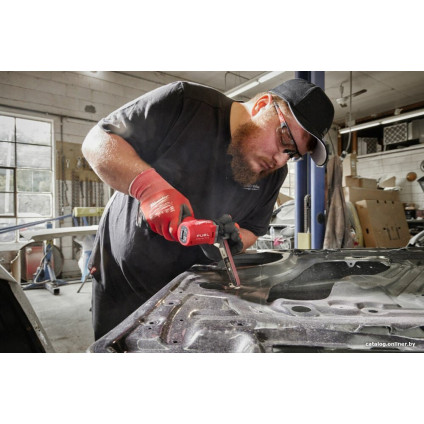 Ленточная шлифмашина Milwaukee M12 Fuel FBFL10-402B (с 2-мя АКБ, сумка)