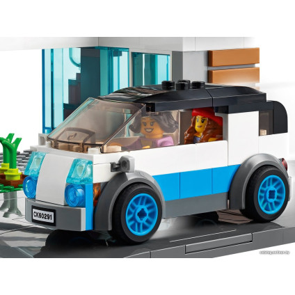 Конструктор LEGO City 60291 Семейный дом