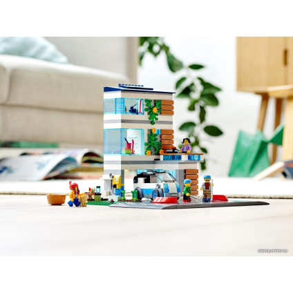 Конструктор LEGO City 60291 Семейный дом