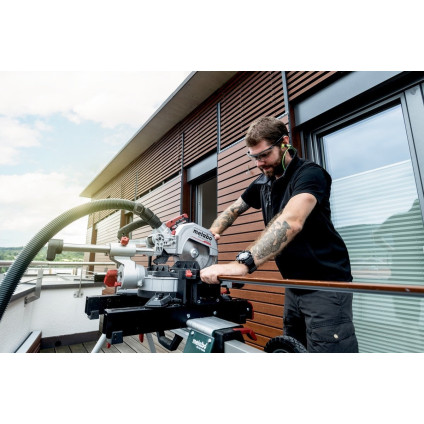 Торцовочная пила Metabo KGS 18 LTX BL 216 614216850 (без АКБ)