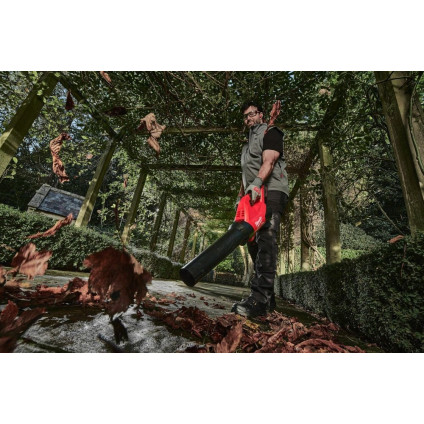 Ручная воздуходувка Milwaukee M18 FUEL M18FBLG3-802 4933493302 (с 2-мя АКБ 8 Ач)