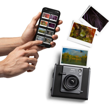 Фотоаппарат Fujifilm Instax Wide Evo (черный)