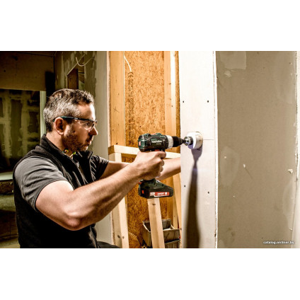 Дрель-шуруповерт Metabo BS 18 LT BL (без АКБ, с кейсом)