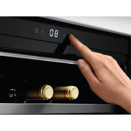 Винный шкаф AEG KWK884520T