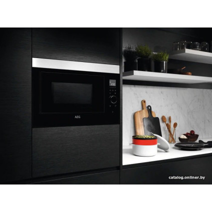 Микроволновая печь AEG MBE2658DEM