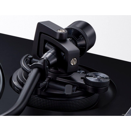 Виниловый проигрыватель Technics SL-1500C (черный)