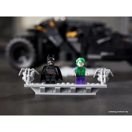 Конструктор LEGO DC Batman 76240 Бэтмобиль Тумблер