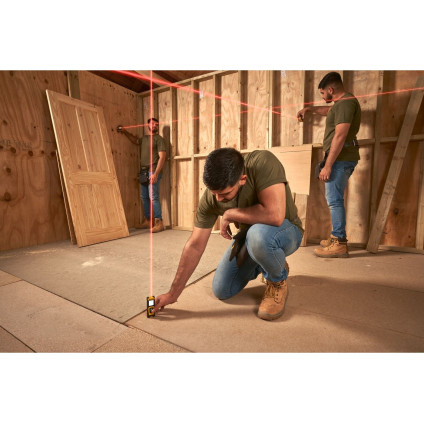 Лазерный дальномер Stanley STHT77100-0