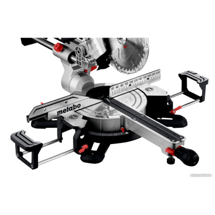 Торцовочная пила Metabo KGS 305 M 613305000