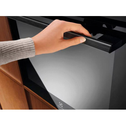 Электрический духовой шкаф Electrolux LOC9P3XZ