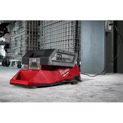 Зарядное устройство Milwaukee MXF C 4933471839