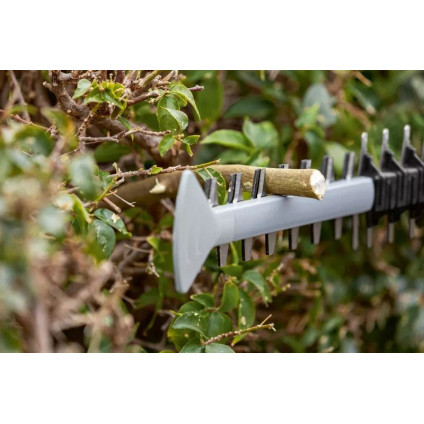 Кусторез Bosch GHE 18V-50 Professional 06008C9500 (без АКБ)