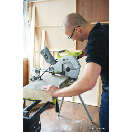 Торцовочная пила Ryobi EMS254L