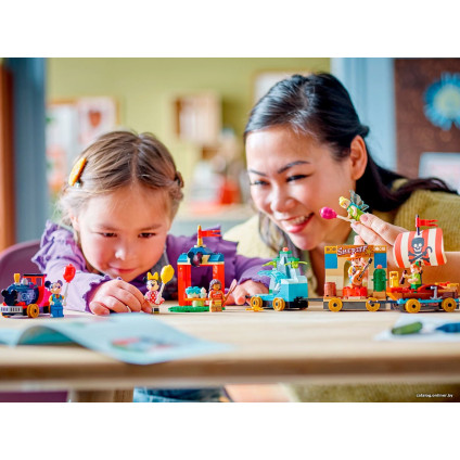 Конструктор LEGO Disney 43212 Праздничный поезд Диснея