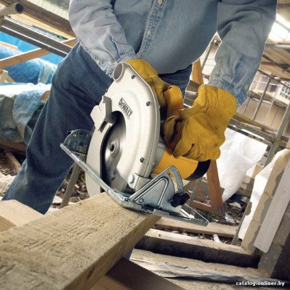 Дисковая (циркулярная) пила DeWalt D23700