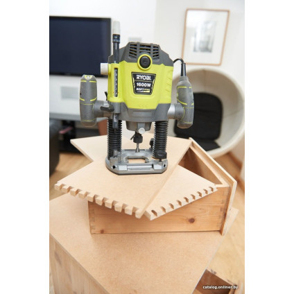 Вертикальный фрезер Ryobi RRT1600-K 5133004796