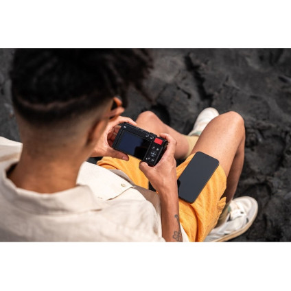 Беззеркальный фотоаппарат Panasonic Lumix S9 Body (красный)