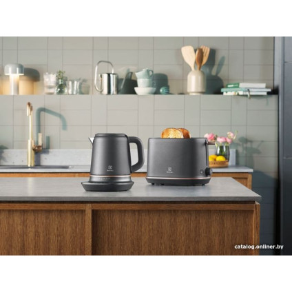 Тостер Electrolux Explore 7 E7T1-6BP