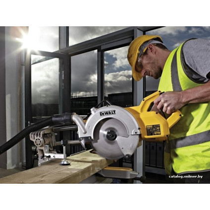 Торцовочная пила DeWalt DWS778