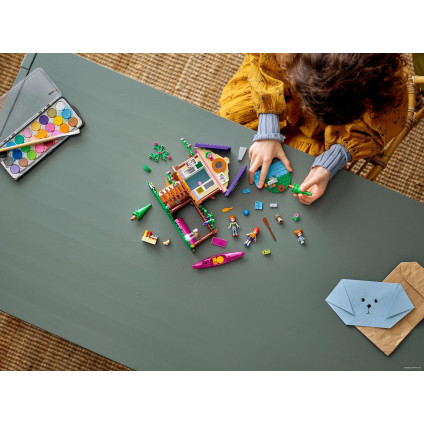 Конструктор LEGO Friends 41679 Домик в лесу