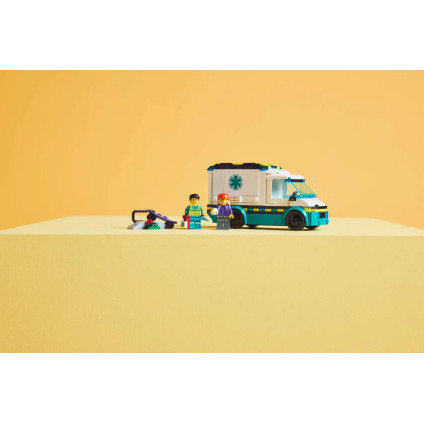 Конструктор LEGO City Скорая помощь 60451