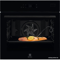 Электрический духовой шкаф Electrolux SteamBoost 800 COB8S39WZ
