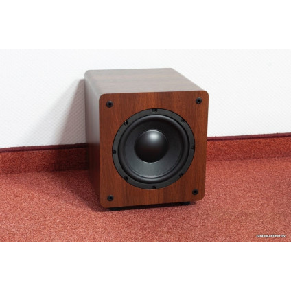 Проводной сабвуфер Taga Harmony TSW-60 (орех)