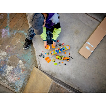 Конструктор LEGO City Stuntz 60294 Грузовик для шоу каскадеров