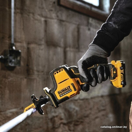 Сабельная пила DeWalt DCS312N-XJ (без АКБ)