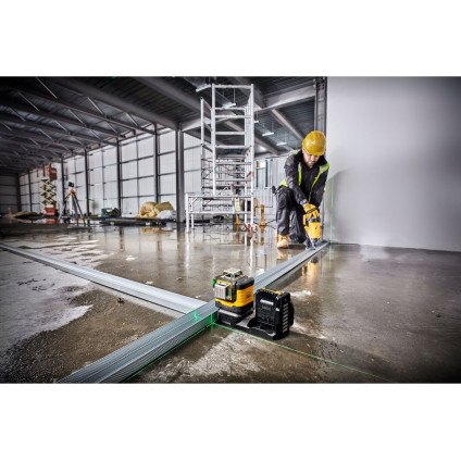 Лазерный нивелир DeWalt DCE089NG18 (без АКБ, кейс)