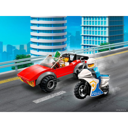Конструктор LEGO City 60392 Полицейская погоня на байке