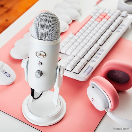 Проводной микрофон Blue Yeti Aurora Collection (белый)
