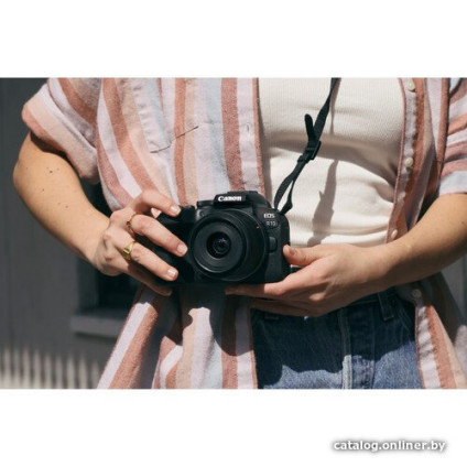Беззеркальный фотоаппарат Canon EOS R10 RF-S 18-45mm F4.5-6.3 IS STM + адаптер крепления EF-EOS R