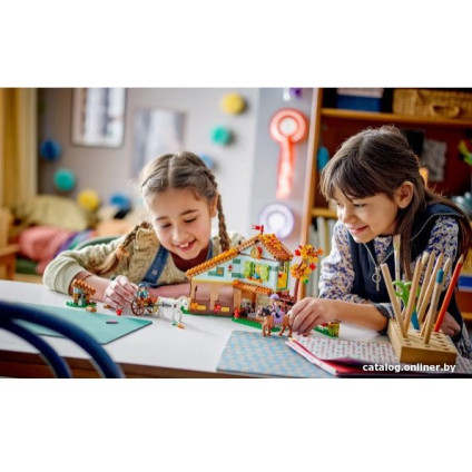 Конструктор LEGO Friends Осенняя конюшня 41745