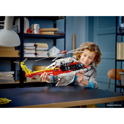 Конструктор LEGO Technic 42145 Спасательный вертолет Airbus H175