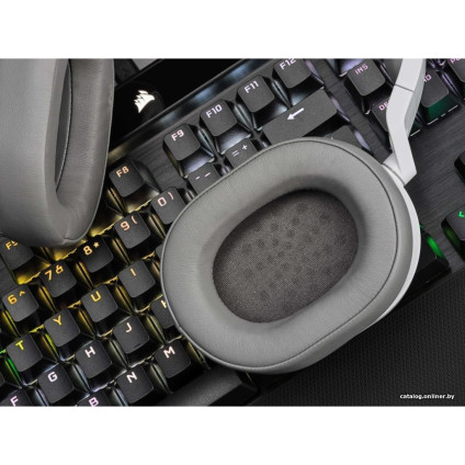 Наушники Corsair HS55 (белый)