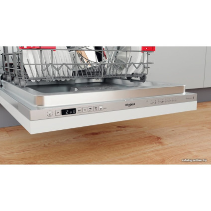 Встраиваемая посудомоечная машина Whirlpool WIO 3T226 PFG