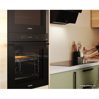 Электрический духовой шкаф Samsung NV7B42251AK/U2