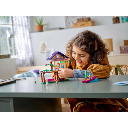 Конструктор LEGO Friends 41679 Домик в лесу
