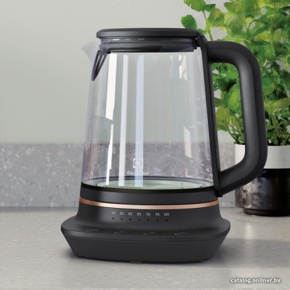 Электрический чайник Electrolux E7GK1-8BP