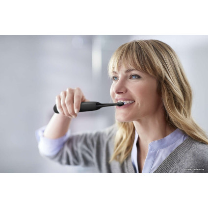 Электрическая зубная щетка Philips HX6830/53