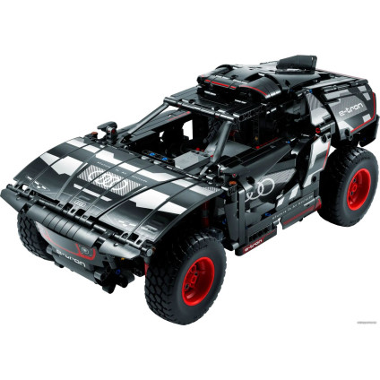 Конструктор LEGO Technic 42160 Audi RS Q e-tron