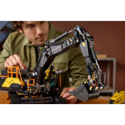 Конструктор LEGO Technic 42215 Гибридный экскаватор Volvo EC500