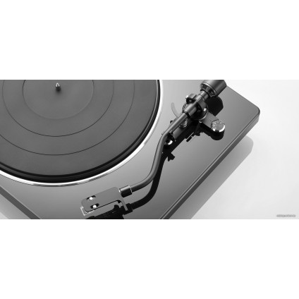 Виниловый проигрыватель Denon DP-450USB