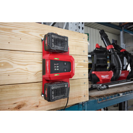 Зарядное устройство Milwaukee M18MDBSC 4932498557 (18В)