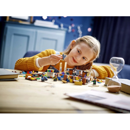 Конструктор LEGO Harry Potter 76399 Волшебный чемодан Хогвартса