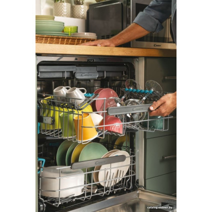 Отдельностоящая посудомоечная машина Candy RapidO CF 6B2S3PSX